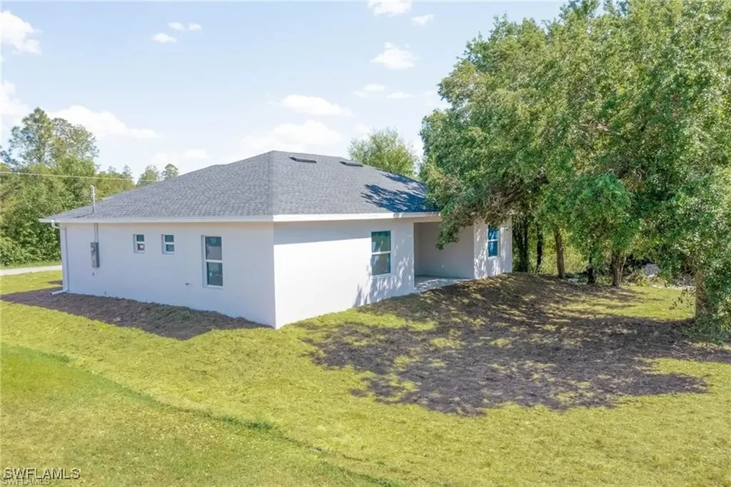 2113 Robert Avenue Alva FL 33920