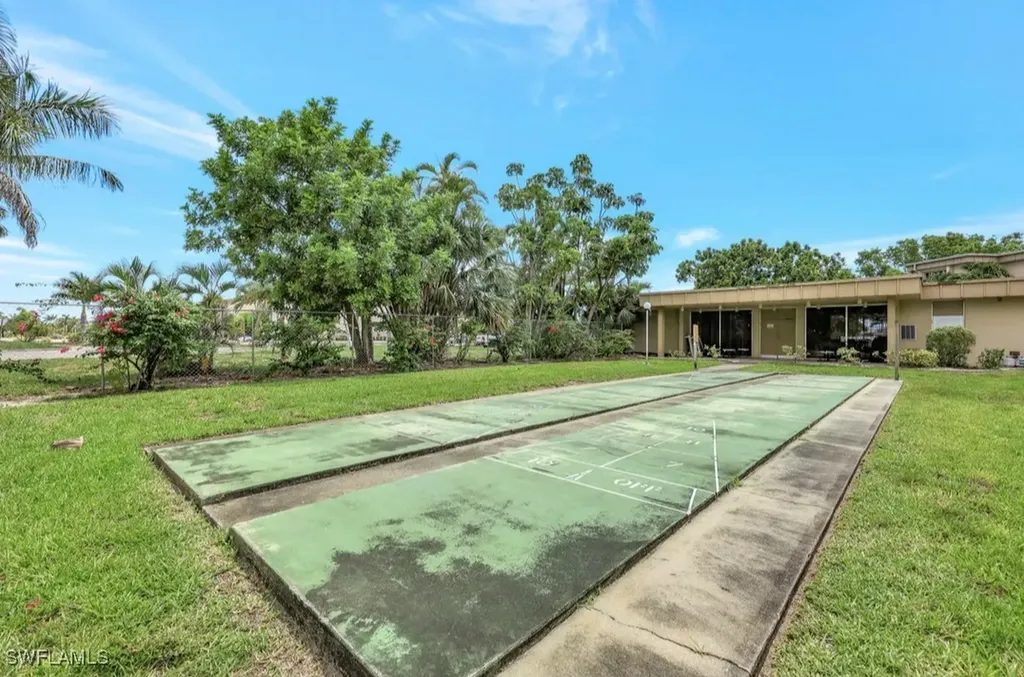 2264 Winkler Avenue Fort Myers FL 33901