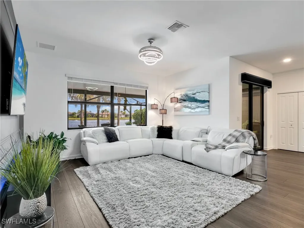 20195 Hartford Boulevard Estero FL 33928