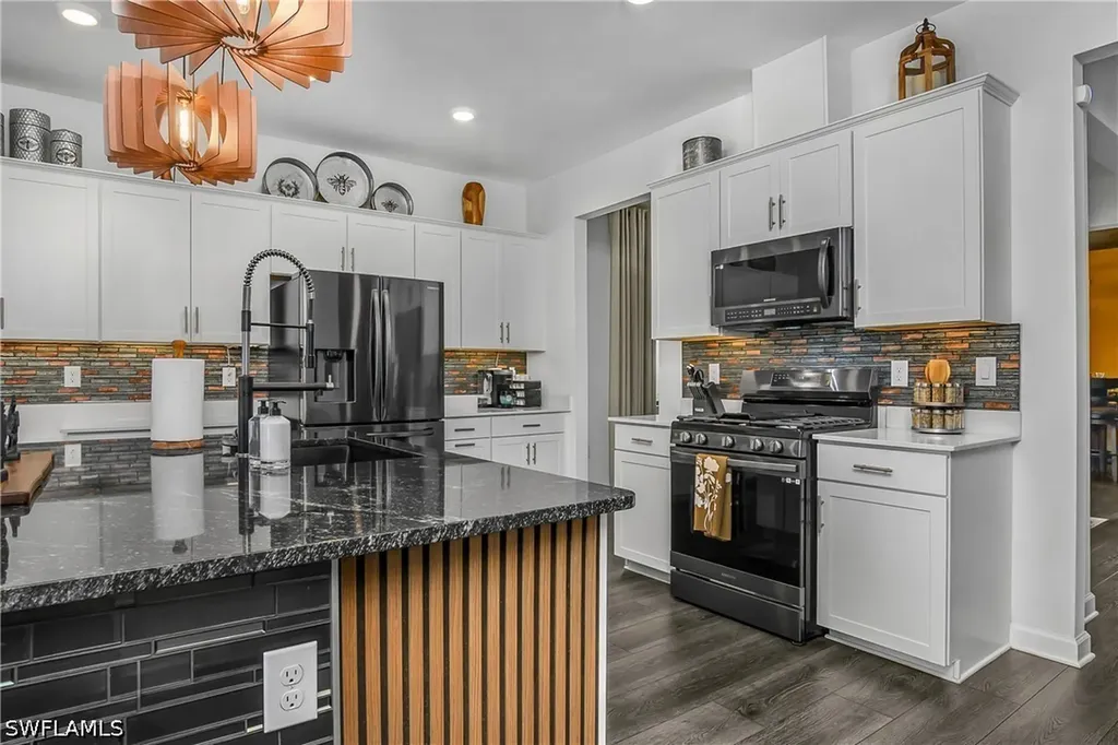 20195 Hartford Boulevard Estero FL 33928