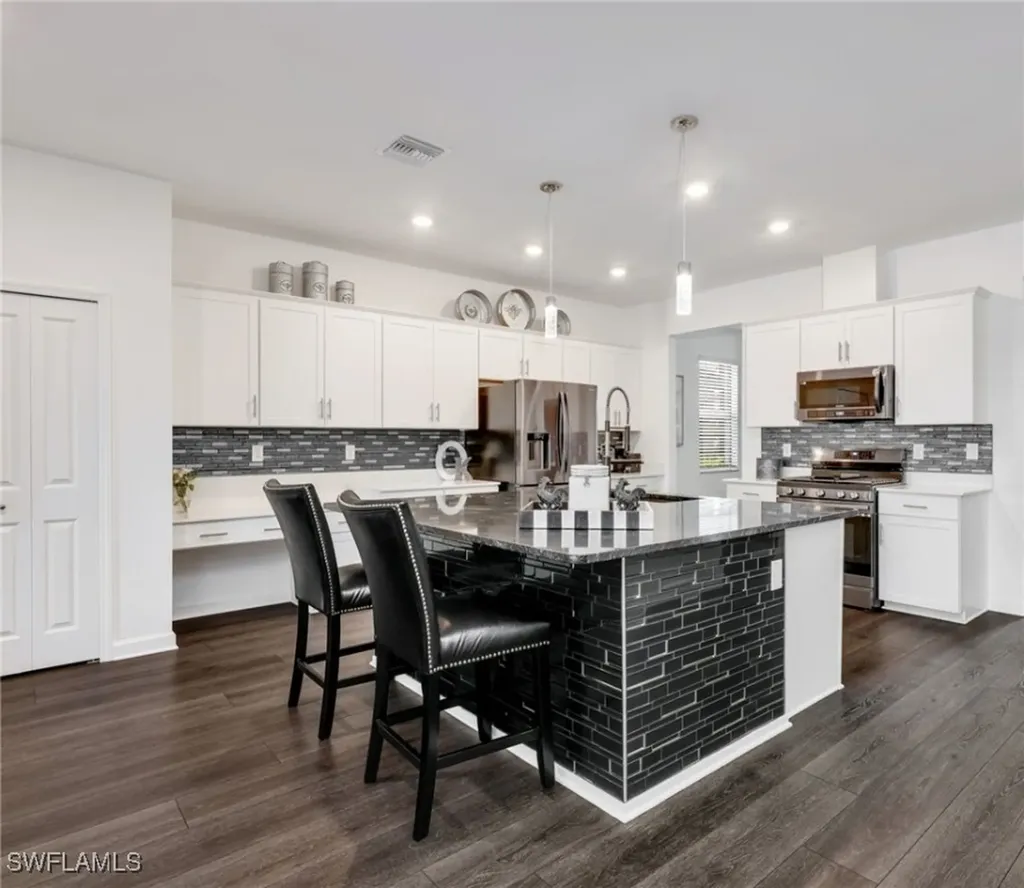 20195 Hartford Boulevard Estero FL 33928