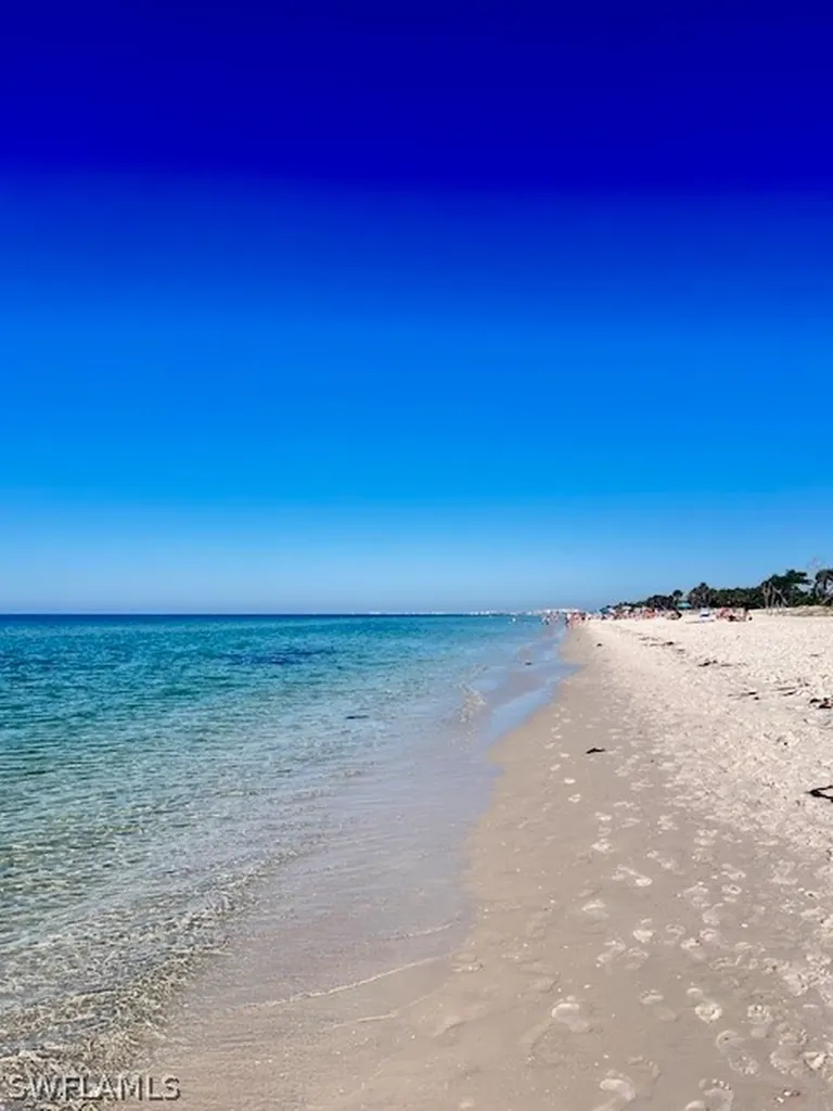 295 Grande Way Naples FL 34110