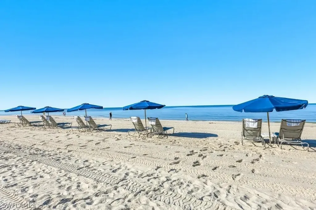 295 Grande Way Naples FL 34110