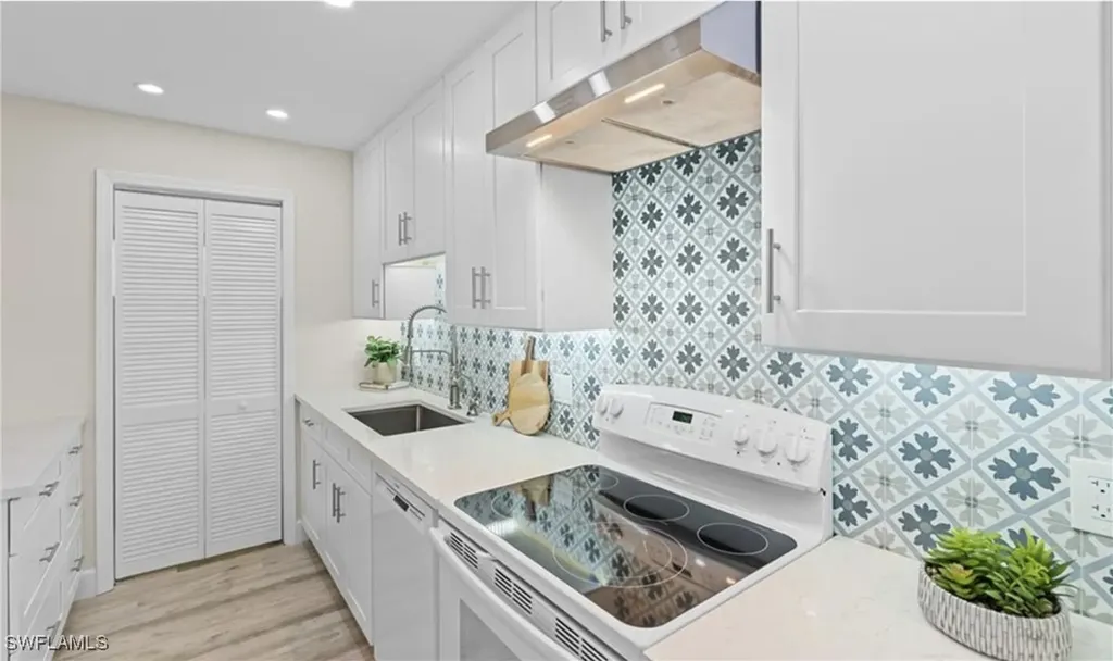 788 Park Shore Drive Naples FL 34103