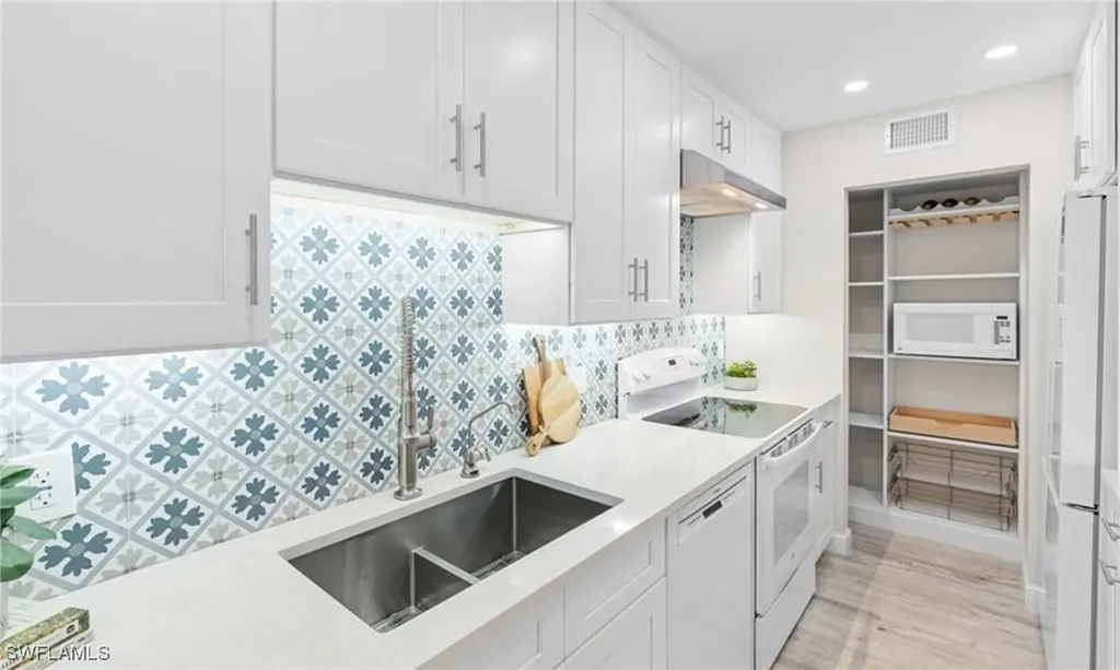 788 Park Shore Drive Naples FL 34103