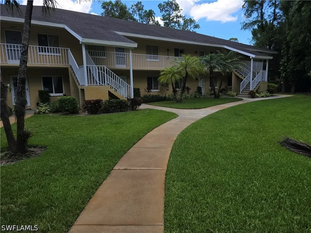 5622 Woodmere Lake Circle Naples FL 34112
