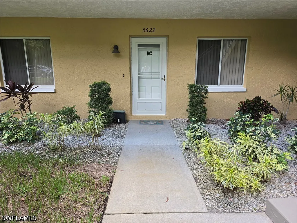5622 Woodmere Lake Circle Naples FL 34112