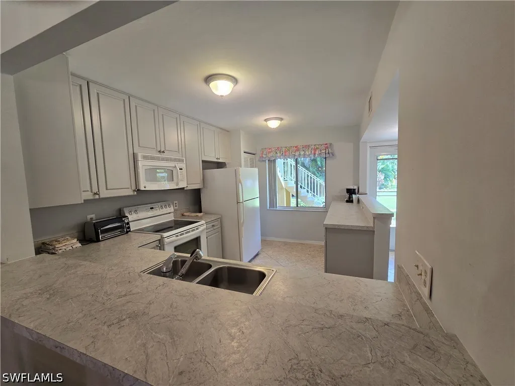 5622 Woodmere Lake Circle Naples FL 34112