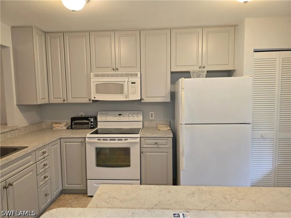 5622 Woodmere Lake Circle Naples FL 34112