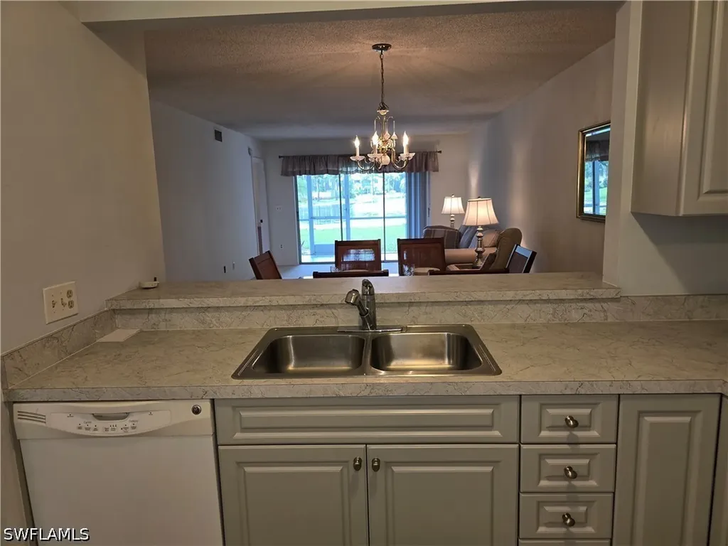 5622 Woodmere Lake Circle Naples FL 34112