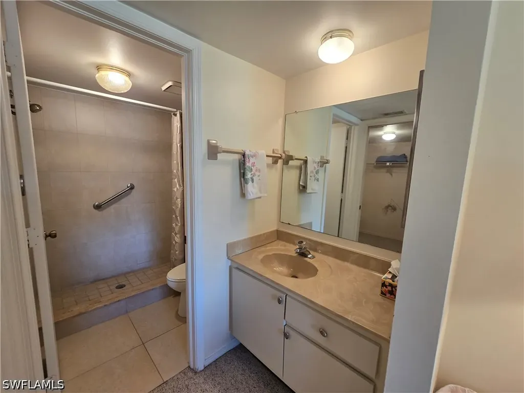 5622 Woodmere Lake Circle Naples FL 34112