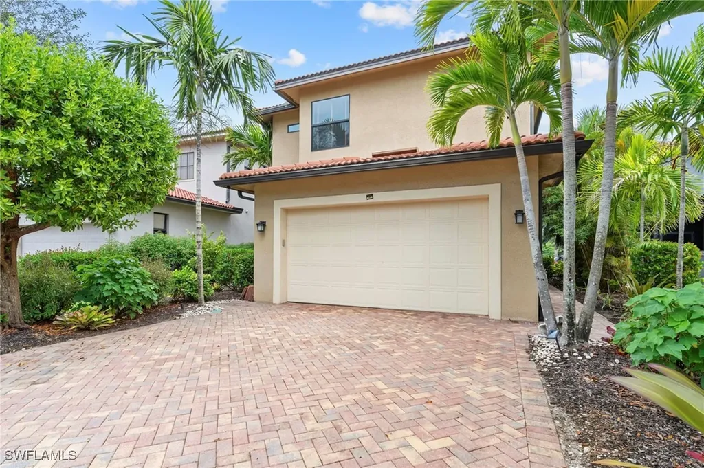 1300 Kendari Terrace Naples FL 34113