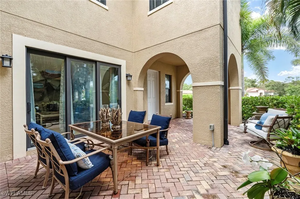 1300 Kendari Terrace Naples FL 34113