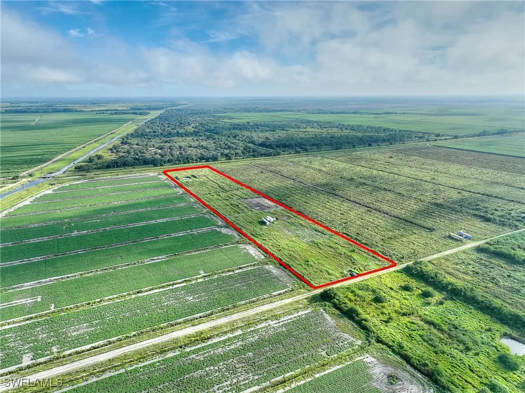 7050 6th Road Labelle FL 33935