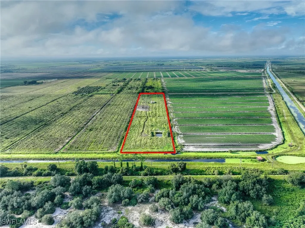 7050 6th Road Labelle FL 33935