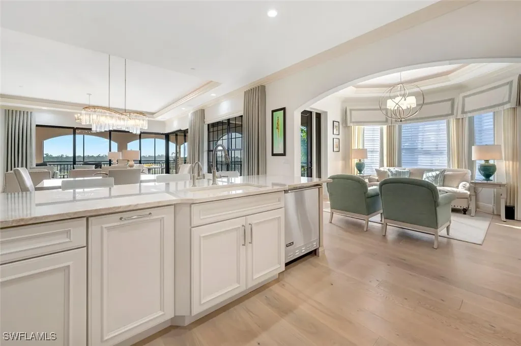 2542 Marquesa Royale Lane Naples FL 34109