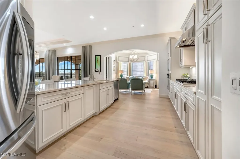 2542 Marquesa Royale Lane Naples FL 34109