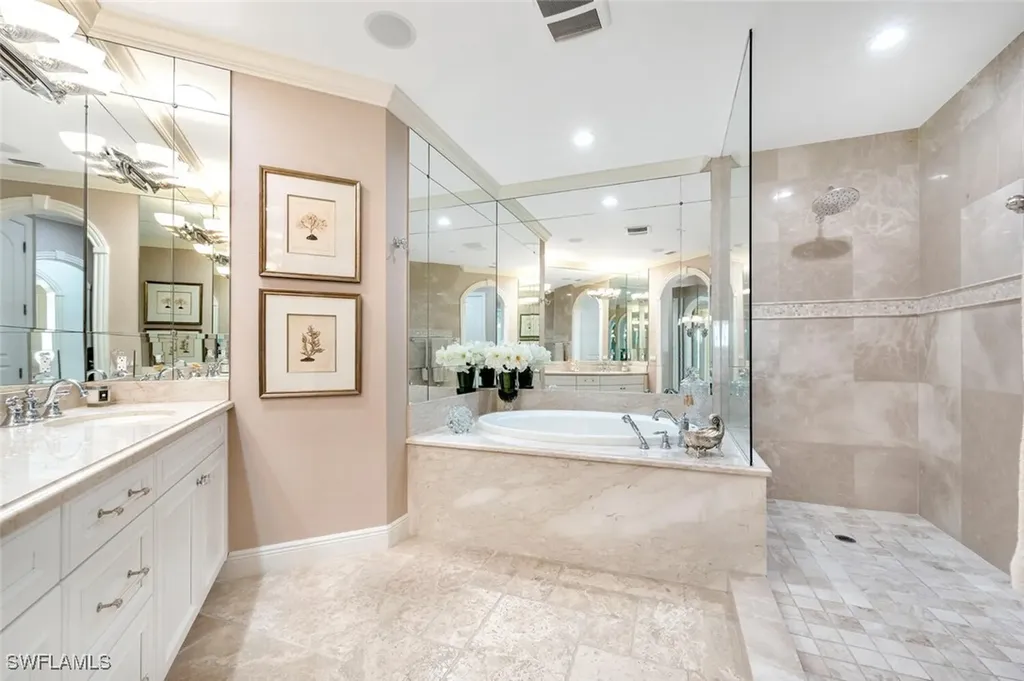 2542 Marquesa Royale Lane Naples FL 34109