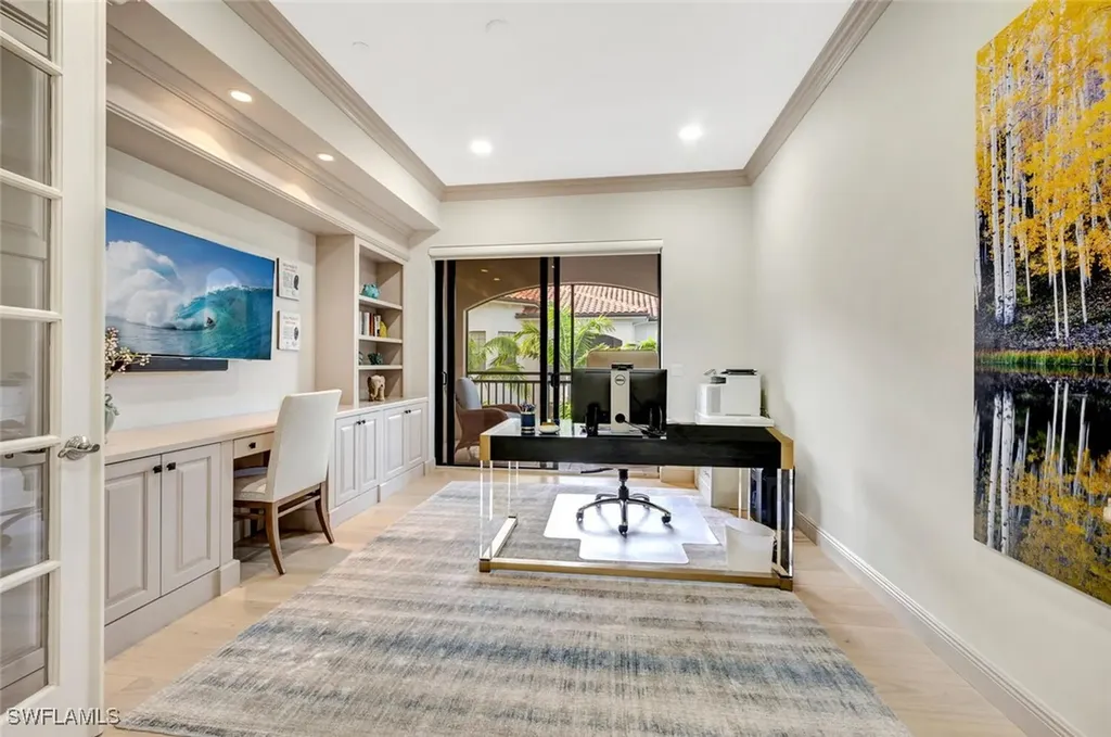 2542 Marquesa Royale Lane Naples FL 34109