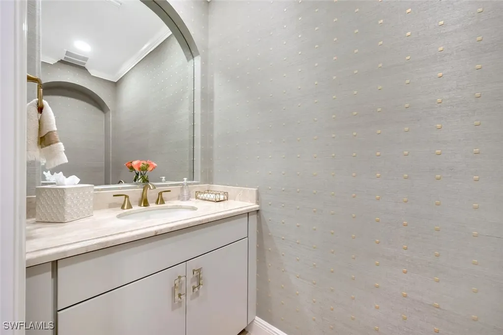 2542 Marquesa Royale Lane Naples FL 34109