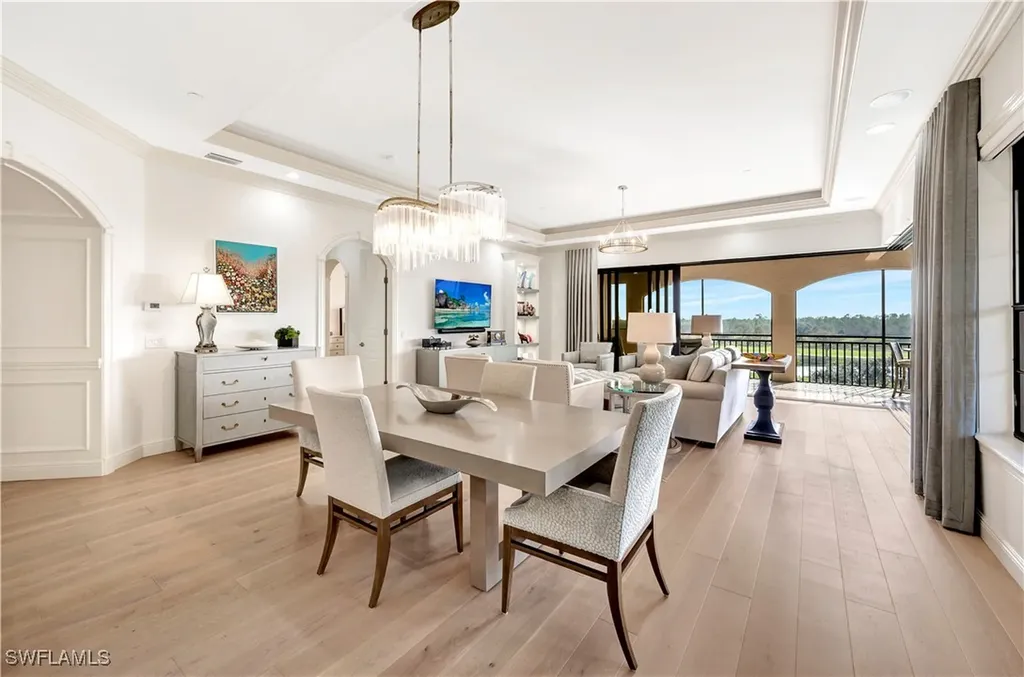 2542 Marquesa Royale Lane Naples FL 34109