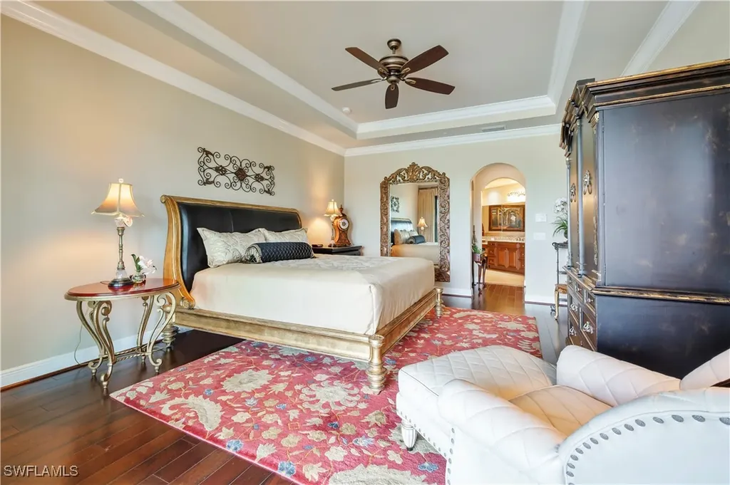 2555 Marquesa Royale Lane Naples FL 34109