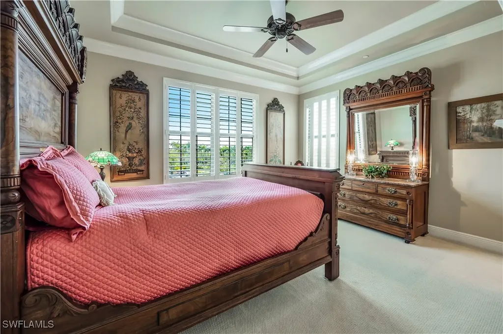 2555 Marquesa Royale Lane Naples FL 34109