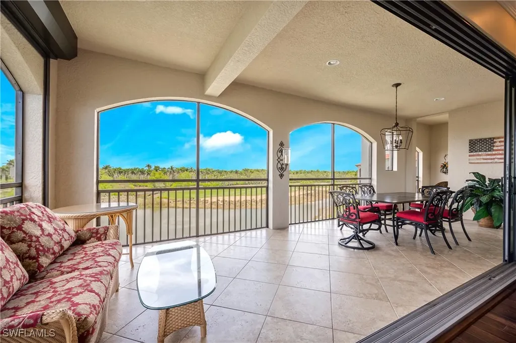 2555 Marquesa Royale Lane Naples FL 34109