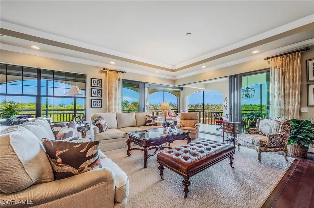 2555 Marquesa Royale Lane Naples FL 34109