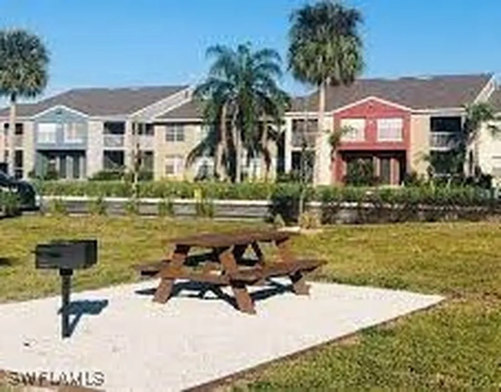 153 Santa Clara Drive Naples FL 34104