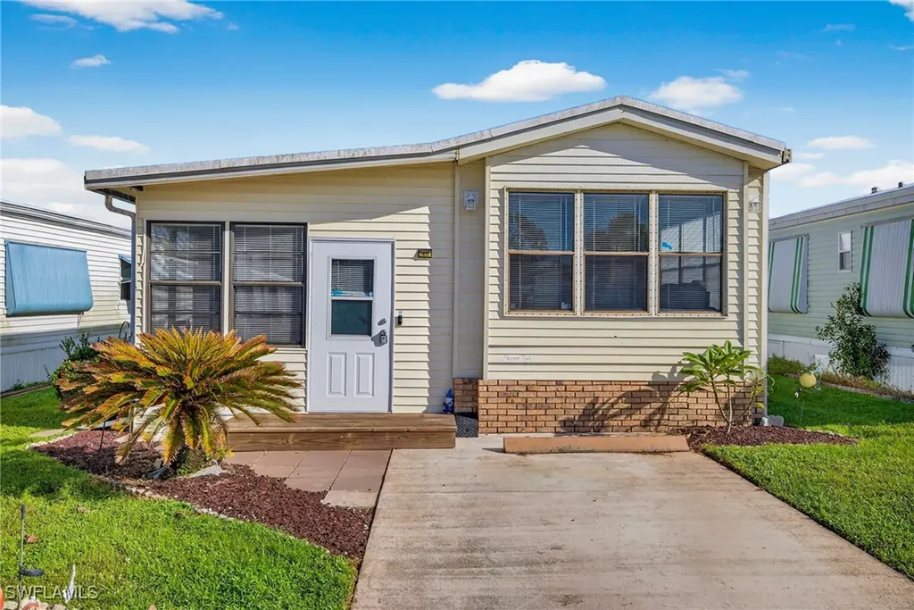 53 La Fonda Lane North Fort Myers FL 33903