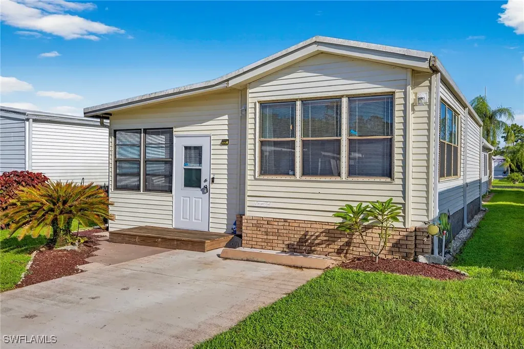 53 La Fonda Lane North Fort Myers FL 33903