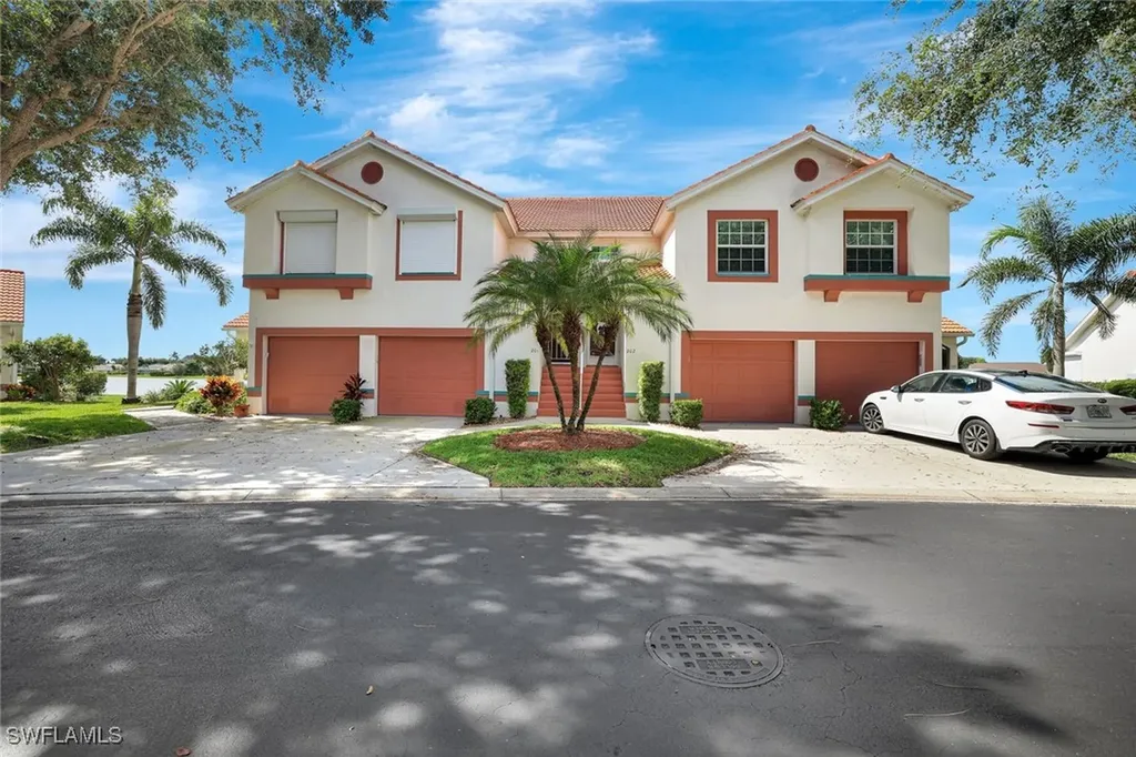 613 Windsor Square Naples FL 34104