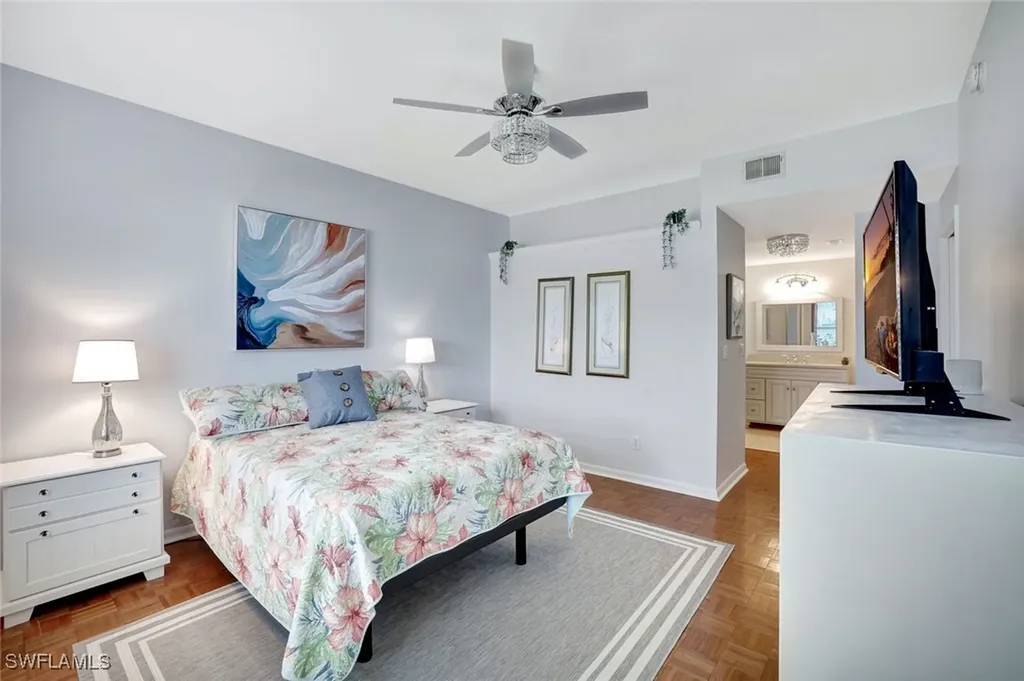 613 Windsor Square Naples FL 34104