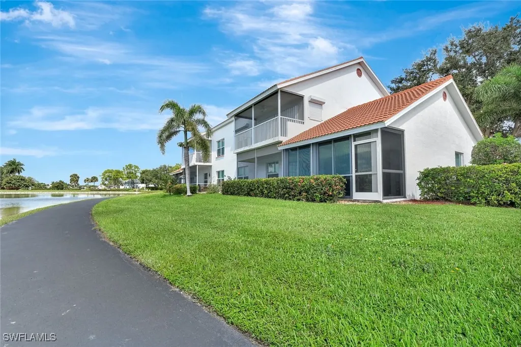 613 Windsor Square Naples FL 34104