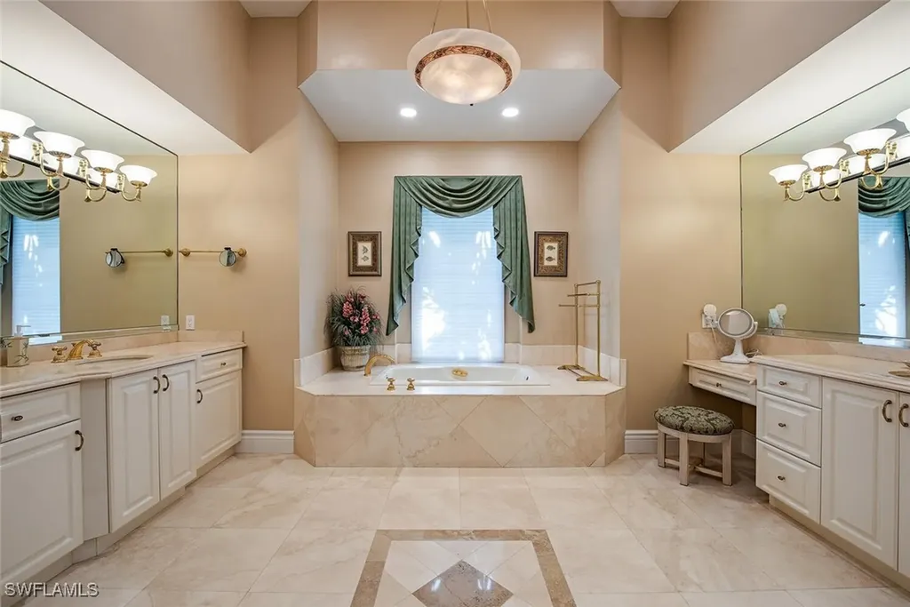 309 Little Harbour Lane Naples FL 34102