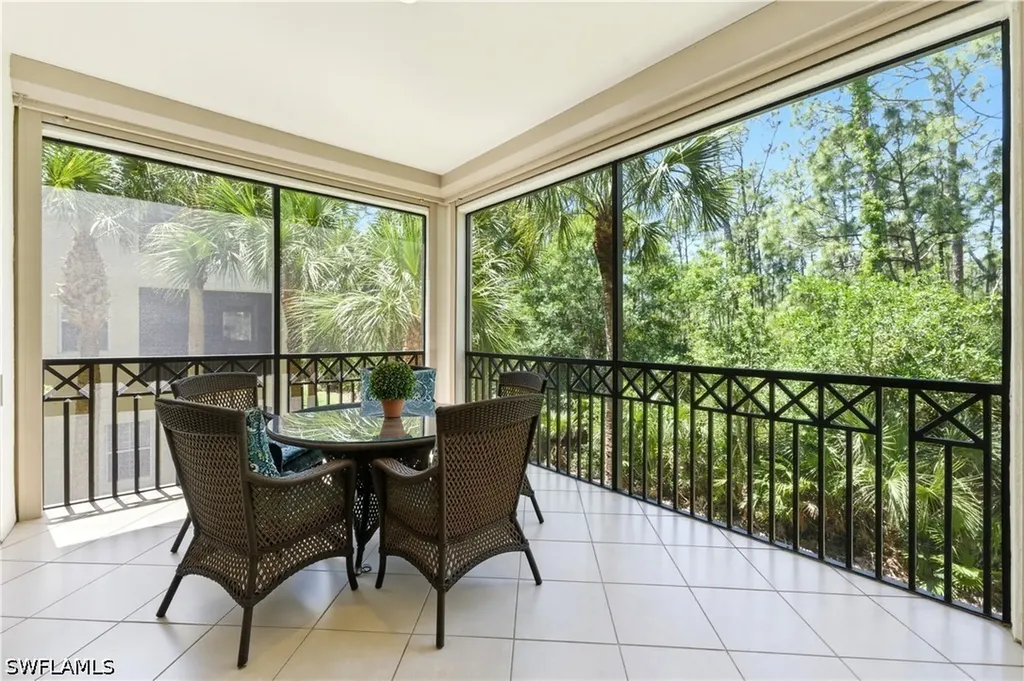 2859 Tiburon Boulevard E Naples FL 34109