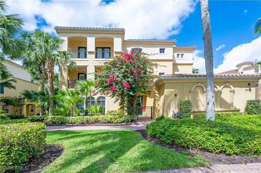 2859 Tiburon Boulevard E Naples FL 34109