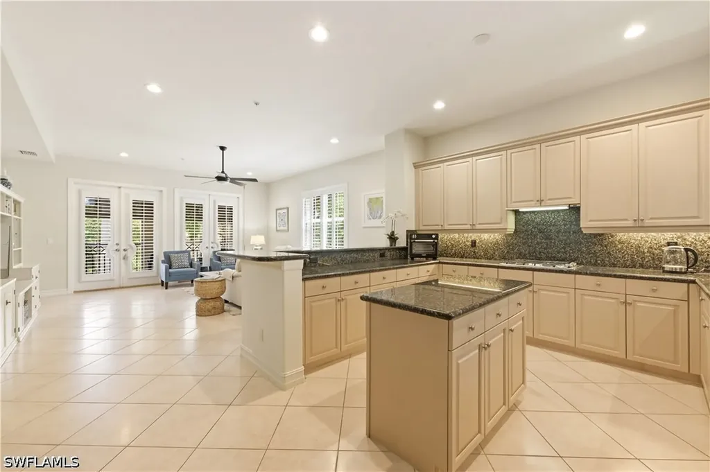 2859 Tiburon Boulevard E Naples FL 34109