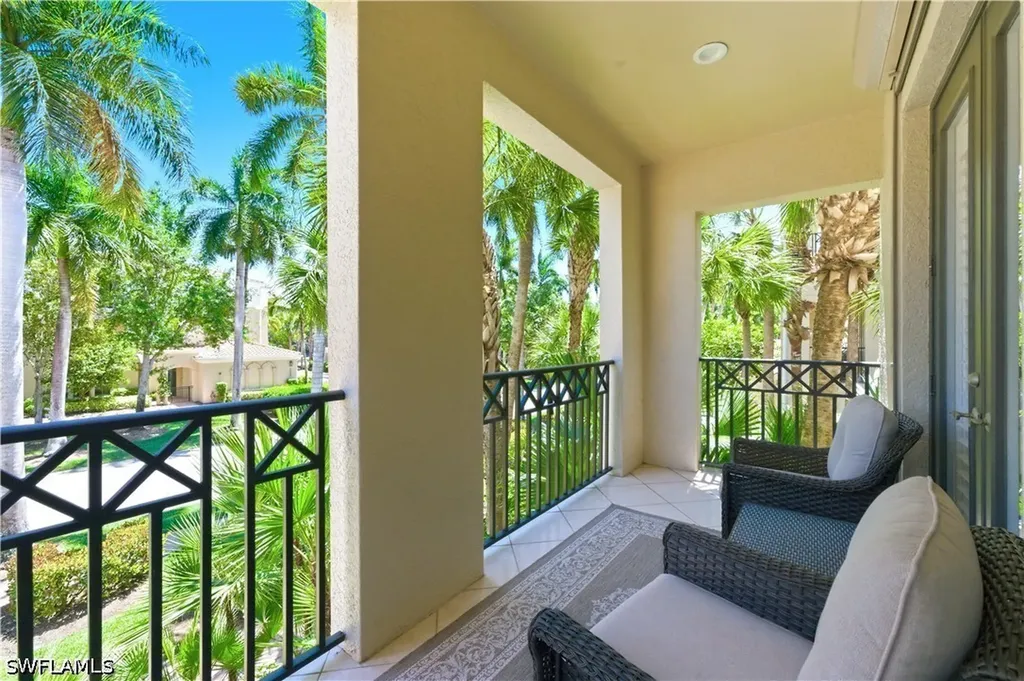 2859 Tiburon Boulevard E Naples FL 34109