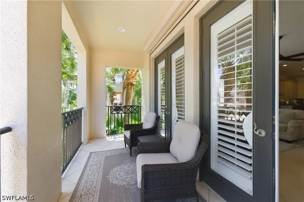 2859 Tiburon Boulevard E Naples FL 34109