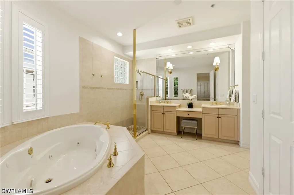 2859 Tiburon Boulevard E Naples FL 34109