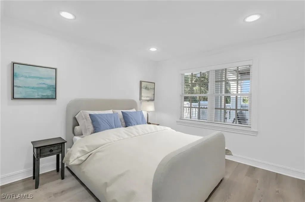 271 Broad Avenue S Naples FL 34102