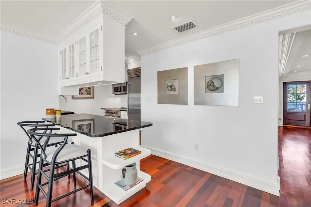271 Broad Avenue S Naples FL 34102