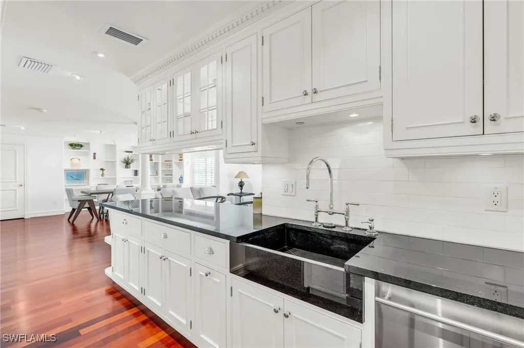 271 Broad Avenue S Naples FL 34102