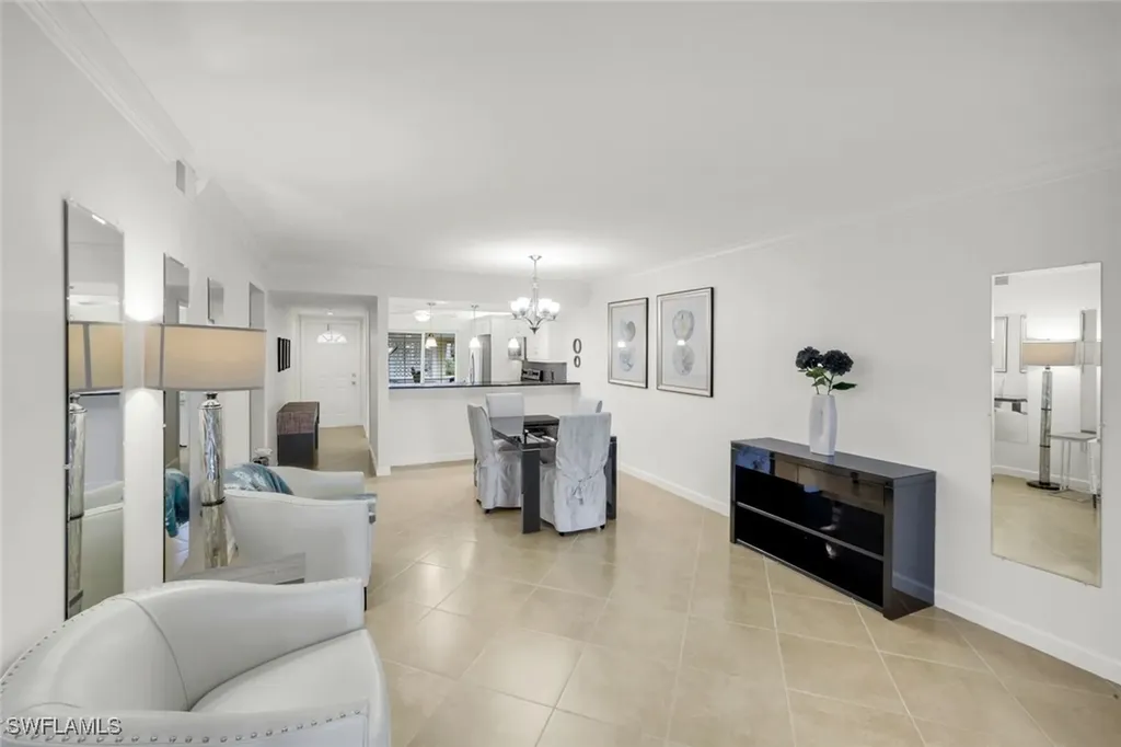 2462 Hidden Lake Drive Naples FL 34112