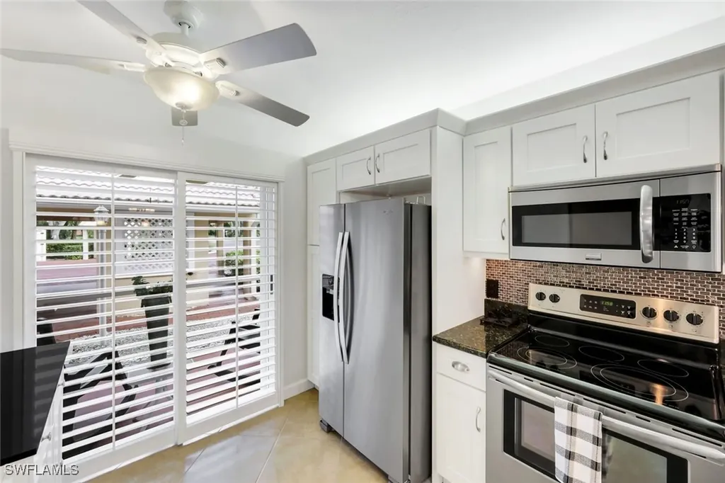 2462 Hidden Lake Drive Naples FL 34112