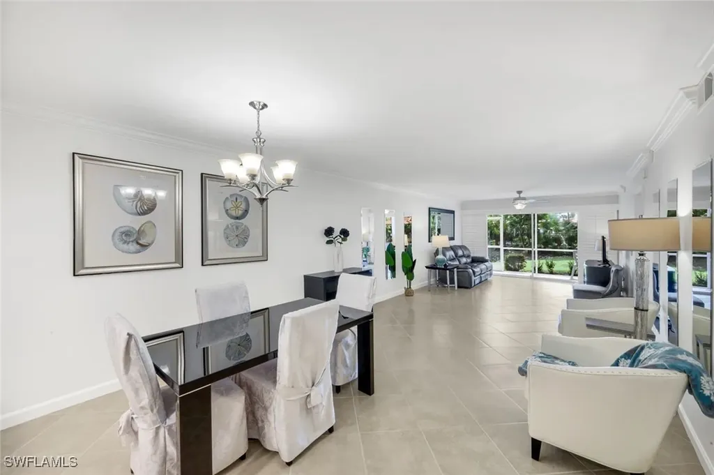 2462 Hidden Lake Drive Naples FL 34112