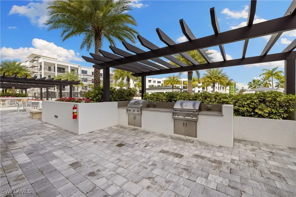1115 Central Avenue Naples FL 34102