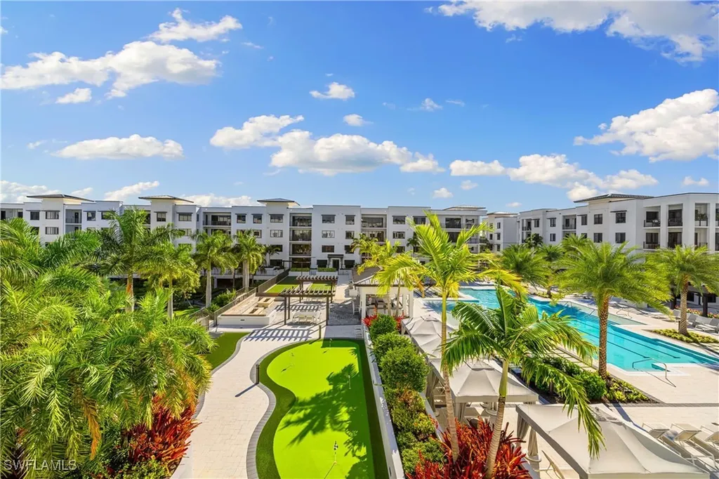 1115 Central Avenue Naples FL 34102